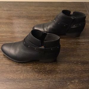 Clarks black leather Boots Size 8